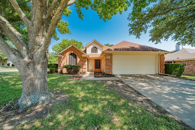 211 California Drive, Glenn Heights, TX 75154