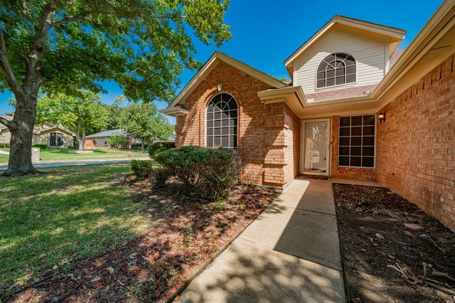211 California Drive, Glenn Heights, TX 75154