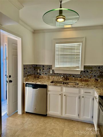 6130 Heathstone Lane, Charlotte, NC 28210