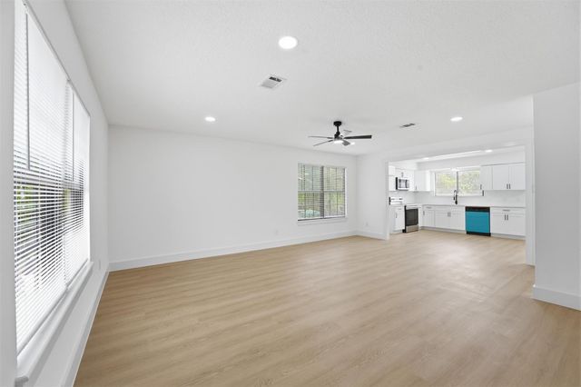 11338 White Gate Lane, Houston, TX 77067