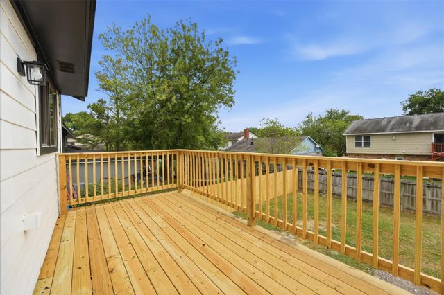 11338 White Gate Lane, Houston, TX 77067