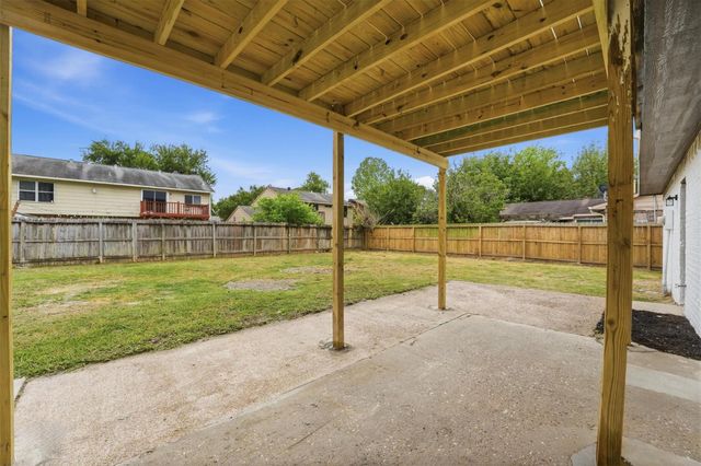 11338 White Gate Lane, Houston, TX 77067