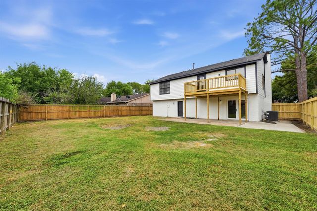 11338 White Gate Lane, Houston, TX 77067