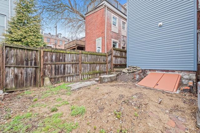 1315 Sandusky St, Central North Side, PA 15212