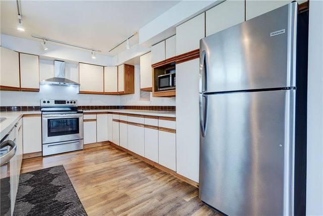 433 Ontario Dr, Ontario, NY 14519