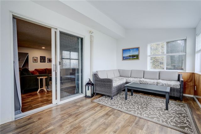 433 Ontario Dr, Ontario, NY 14519