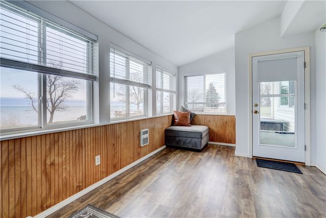 433 Ontario Dr, Ontario, NY 14519