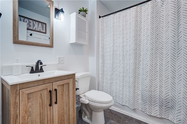 433 Ontario Dr, Ontario, NY 14519