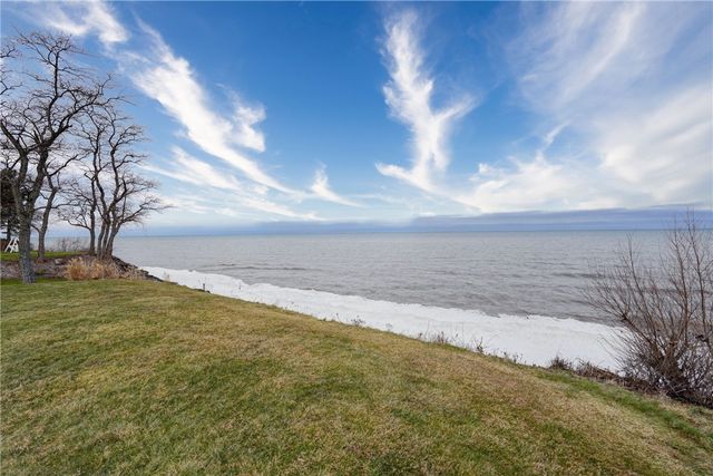 433 Ontario Dr, Ontario, NY 14519