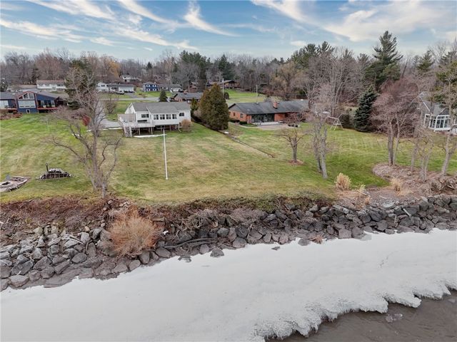 433 Ontario Dr, Ontario, NY 14519