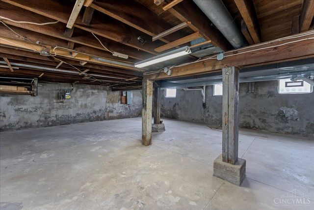 8014 Dalton Avenue, Deer Park, OH 45236