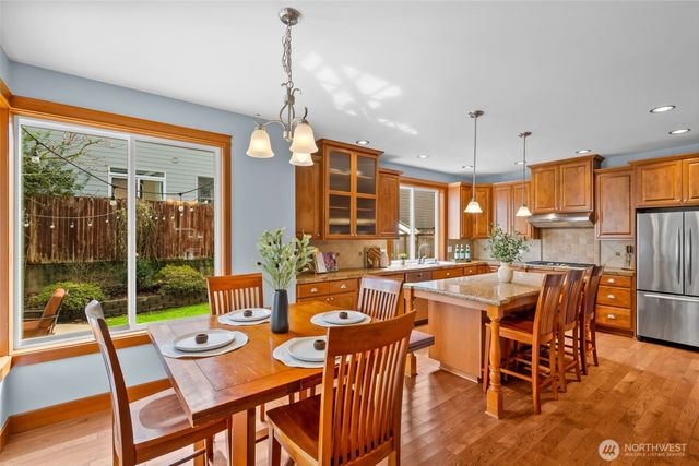 8835 NE 148th Place, Kenmore, WA 98028