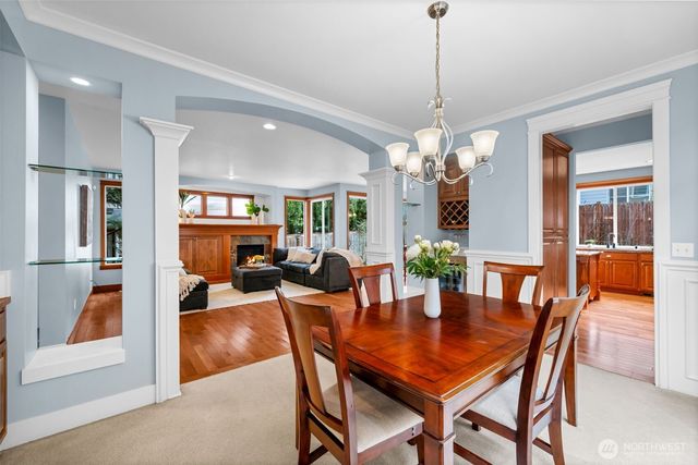 8835 NE 148th Place, Kenmore, WA 98028