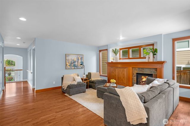 8835 NE 148th Place, Kenmore, WA 98028