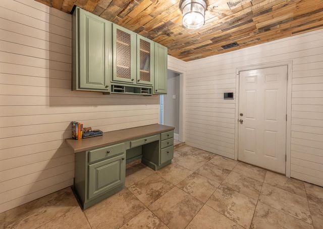 1210 S Cedar Street, Brownfield, TX 79316