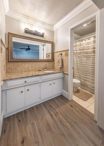 1210 S Cedar Street, Brownfield, TX 79316