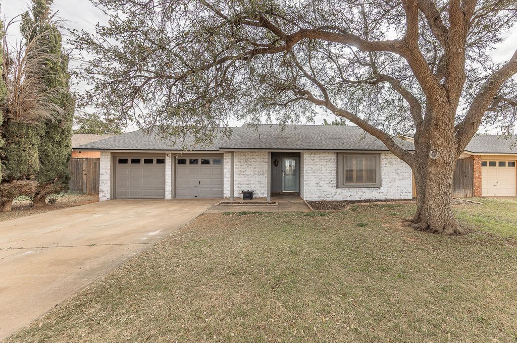 1210 S Cedar Street, Brownfield, TX 79316