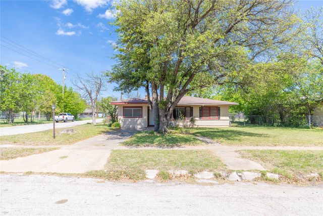 2400 Belmeade Avenue, Brownwood, TX 76801