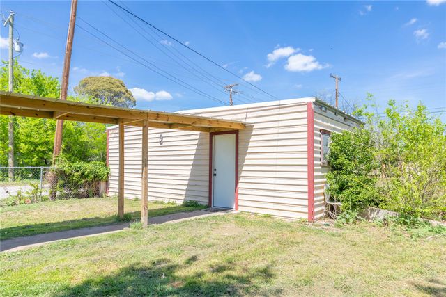 2400 Belmeade Avenue, Brownwood, TX 76801