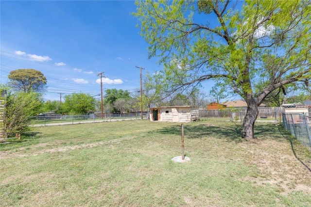 2400 Belmeade Avenue, Brownwood, TX 76801