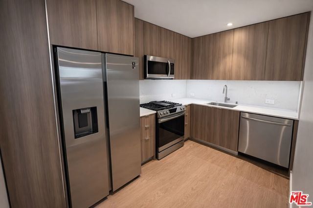 1433 Euclid Street 2, Santa Monica, CA 90404