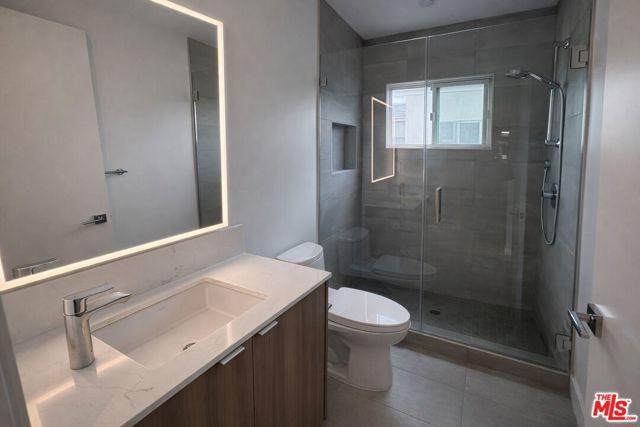 1433 Euclid Street 2, Santa Monica, CA 90404