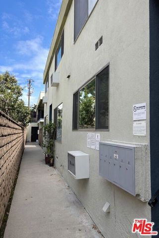 1433 Euclid Street 2, Santa Monica, CA 90404