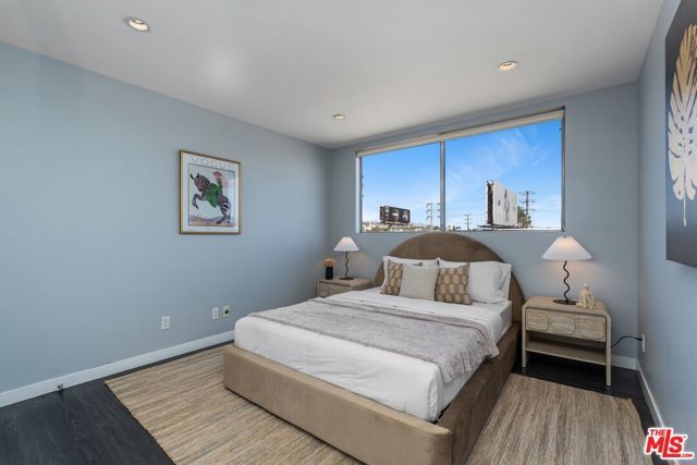 8530 HOLLOWAY Drive 311, West Hollywood, CA 90069