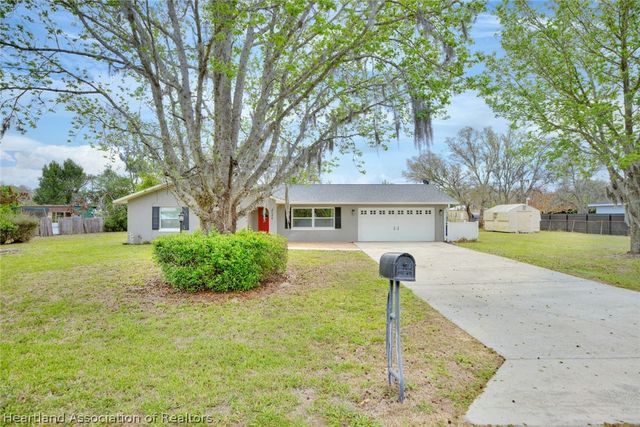 2020 N Berkley Road, Sebring, FL 33825