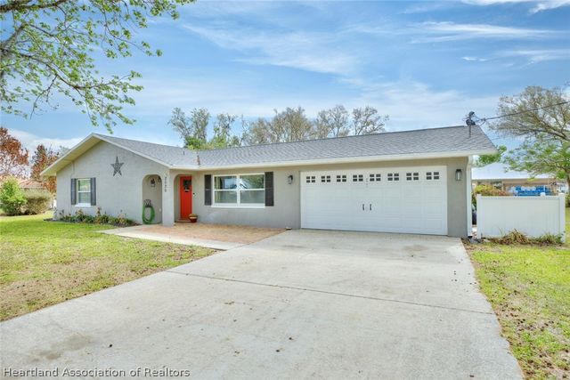 2020 N Berkley Road, Sebring, FL 33825