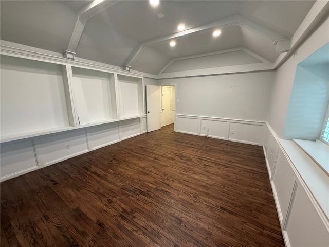 6911 Gateridge Drive, Dallas, TX 75254