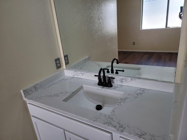 1025 Valencia Drive SE APT 25, Albuquerque, NM 87108