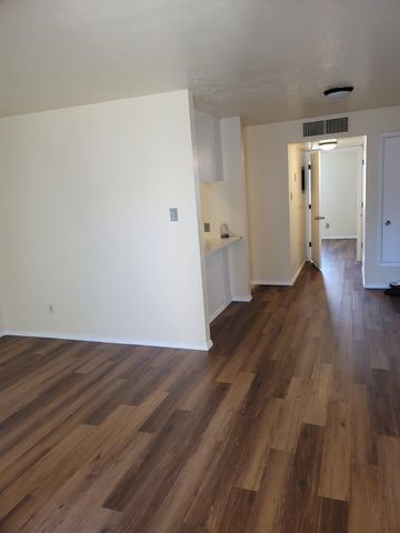 1025 Valencia Drive SE APT 25, Albuquerque, NM 87108