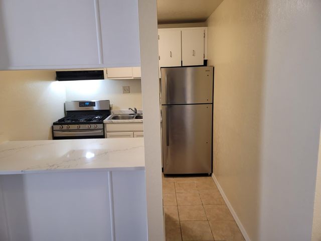 1025 Valencia Drive SE APT 25, Albuquerque, NM 87108
