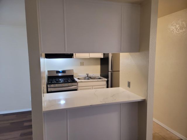 1025 Valencia Drive SE APT 25, Albuquerque, NM 87108