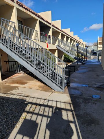 1025 Valencia Drive SE APT 25, Albuquerque, NM 87108