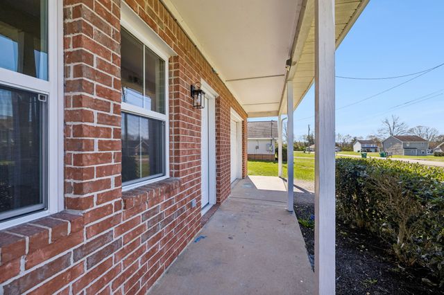 1139 Acorn Dr, Lewisburg, TN 37091