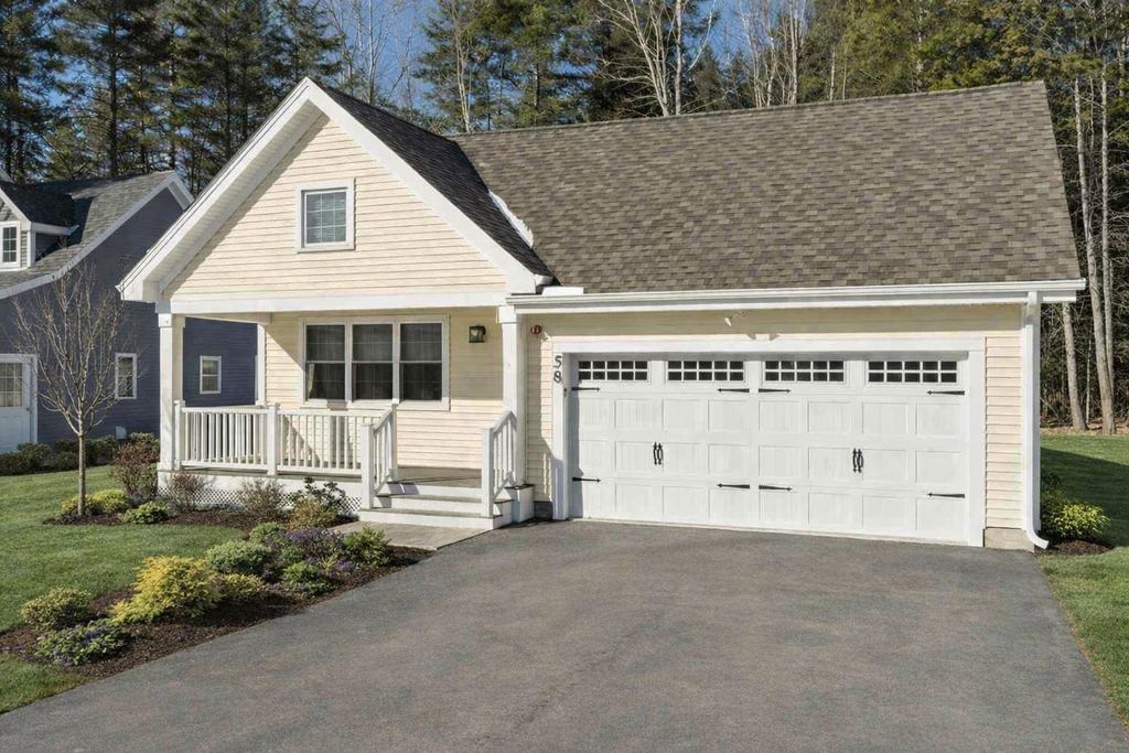 58 Three Ponds Drive, Brentwood, NH 03833