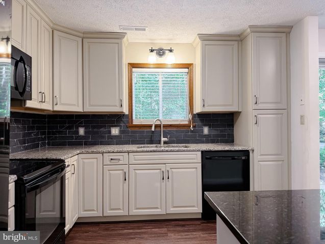23295 WHITE ELM CT, California, MD 20619