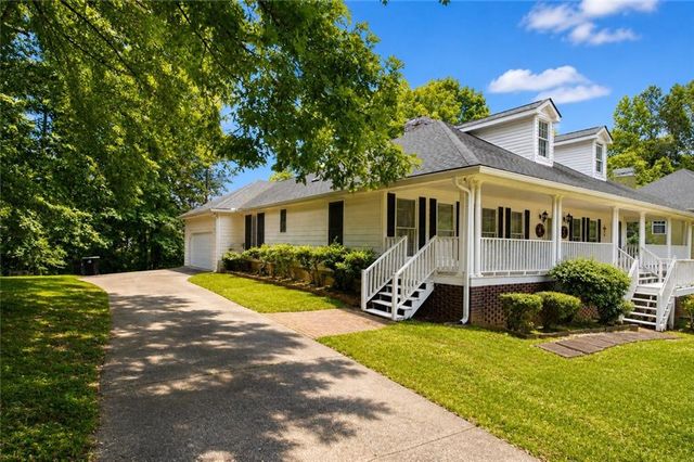 311 White Oak Drive, Newnan, GA 30263