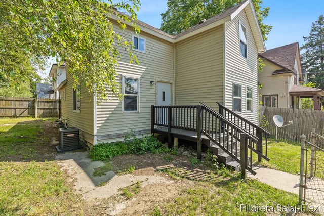 1115 Baxter Street, Grand Rapids, MI 49507