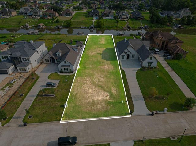 11616 Renaissance Drive, Montgomery, TX 77356