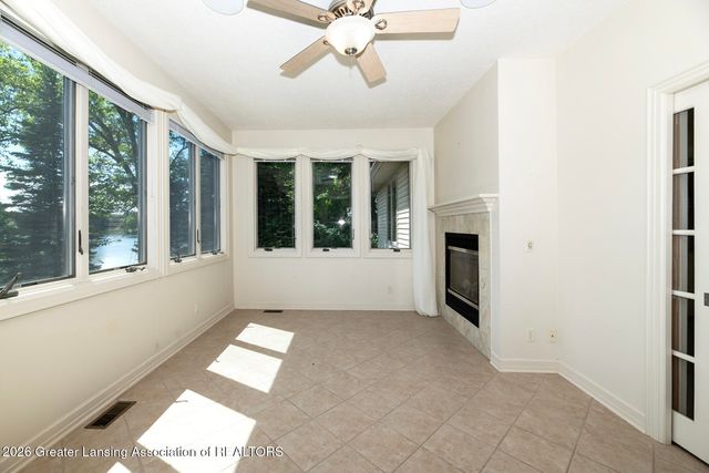 16677 Peacock Road, Haslett, MI 48840
