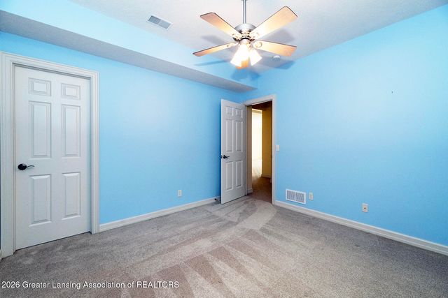 16677 Peacock Road, Haslett, MI 48840