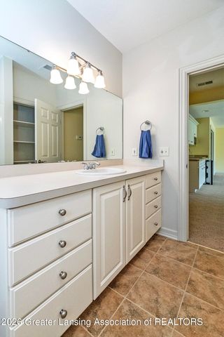 16677 Peacock Road, Haslett, MI 48840