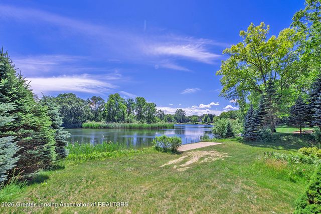 16677 Peacock Road, Haslett, MI 48840