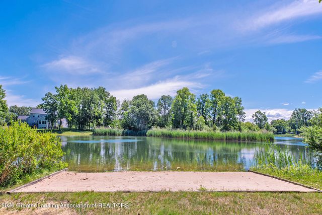 16677 Peacock Road, Haslett, MI 48840