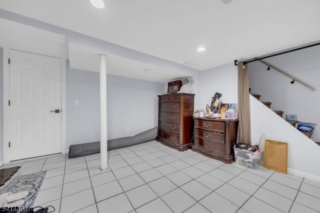 321 Sherwood Rd, Union Twp., NJ 07083