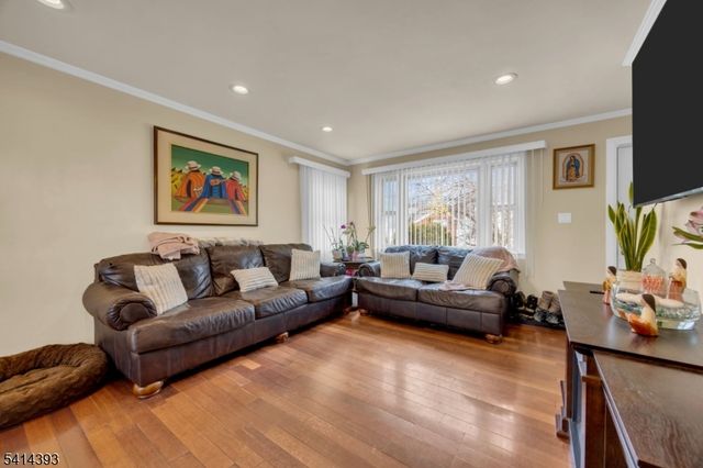 321 Sherwood Rd, Union Twp., NJ 07083