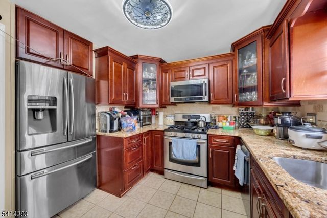 321 Sherwood Rd, Union Twp., NJ 07083